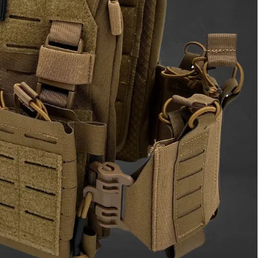 Built-in cable loops for comms and hydration